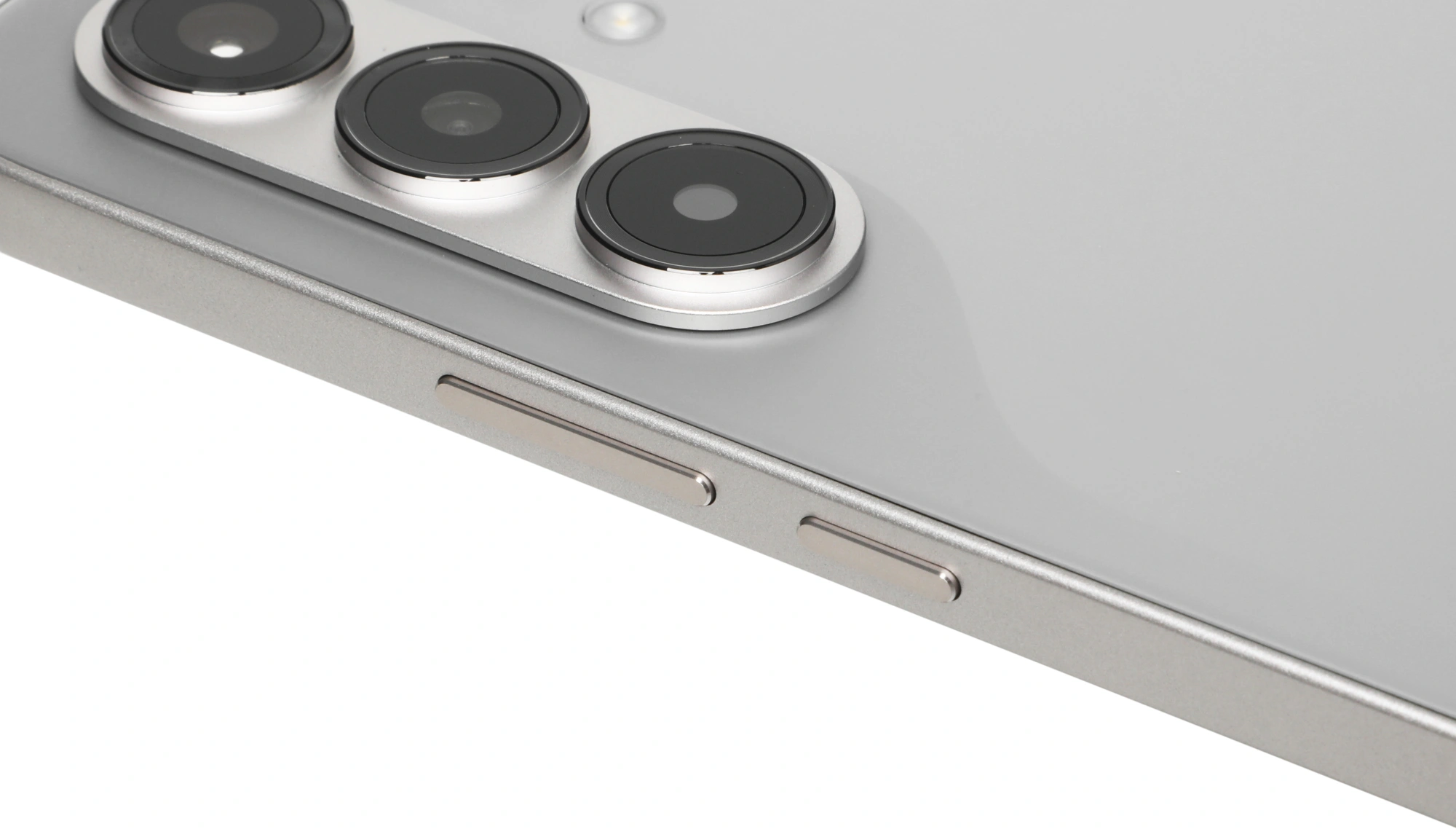 Смартфон Tecno Camon 50 12ГБ/256ГБ, титан (cn5 256+12 nebula titanium) от официального дилера в России